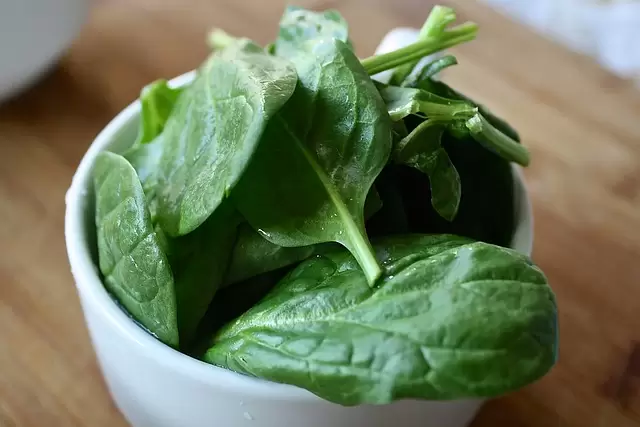 ensalada de espinacas